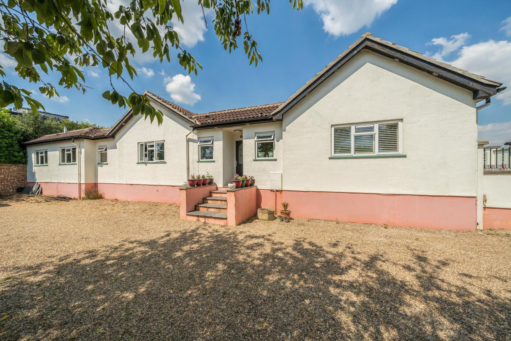 Serene Spacious Room Staines-upon-Thames Exteriör bild